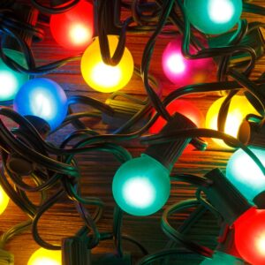How to Hang Christmas Lights Like an Electrician