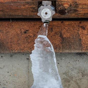Frozen-spigot-plumbing